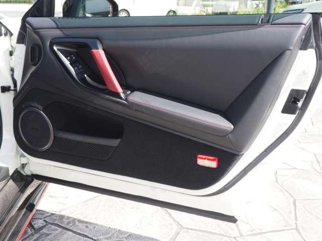 日産 ＧＴ−Ｒ ３．８ ＮＩＳＭＯ ４ＷＤ R1年 (近畿) 99