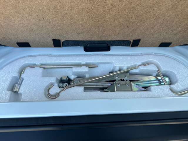 スズキ ジムニー ６６０ ＸＣ ４ＷＤ R4年 (中国) 99