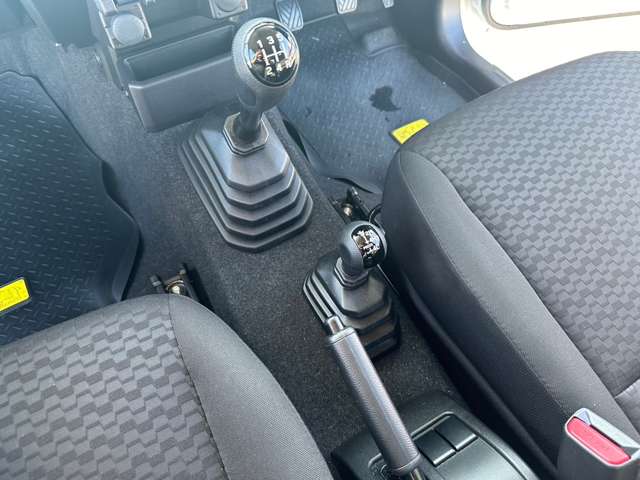 スズキ ジムニー ６６０ ＸＣ ４ＷＤ R4年 (中国) 99