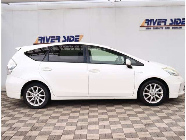 トヨタ プリウスΑ １．８ Ｓ ツーリングセレクション H25年 (関東) 99