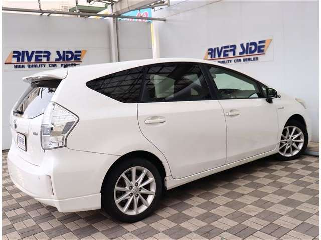 トヨタ プリウスΑ １．８ Ｓ ツーリングセレクション H25年 (関東) 99