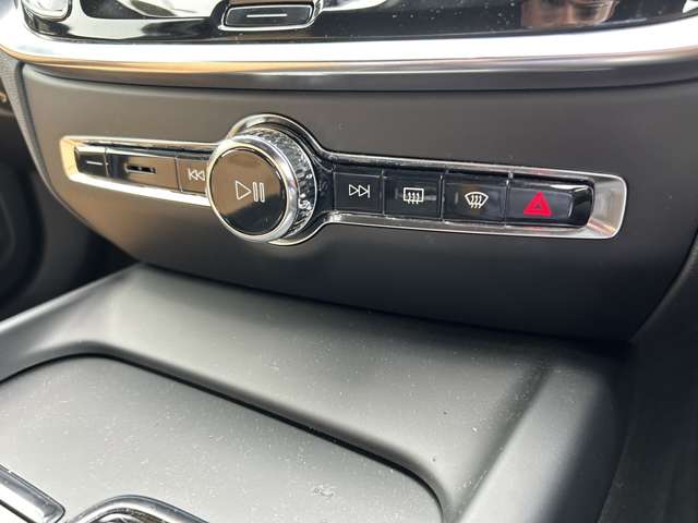 ボルボ Ｓ６０ Ｔ４　モメンタム R3年 (東北) 99