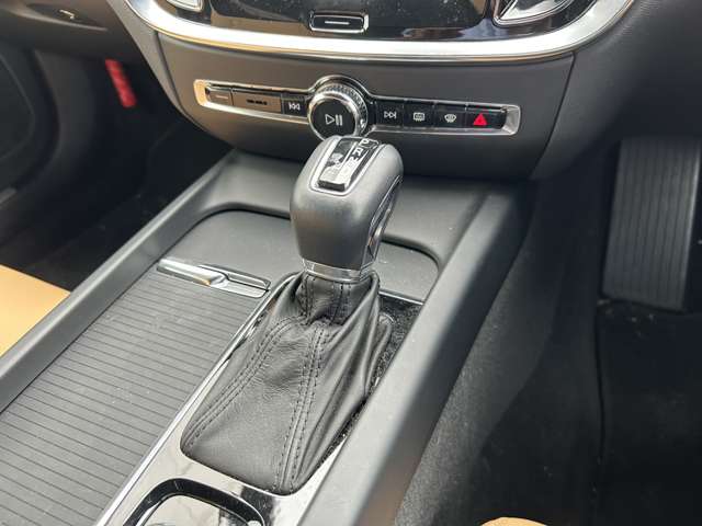 ボルボ Ｓ６０ Ｔ４　モメンタム R3年 (東北) 99