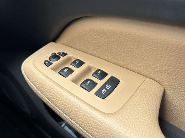 ボルボ Ｓ６０ Ｔ４　モメンタム R3年 (東北) 99