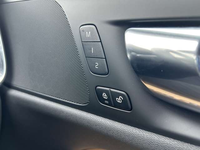 ボルボ Ｓ６０ Ｔ４　モメンタム R3年 (東北) 99