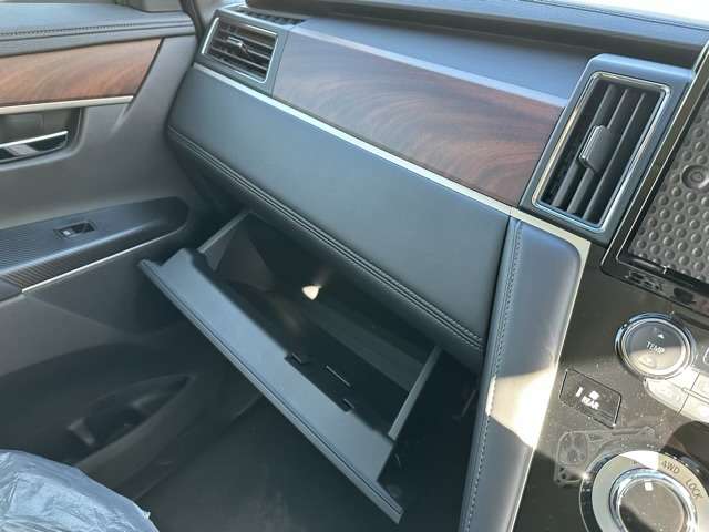 三菱 デリカ　Ｄ：５ ２．２ Ｐ ディーゼルターボ ４ＷＤ R6年 (東海) 99