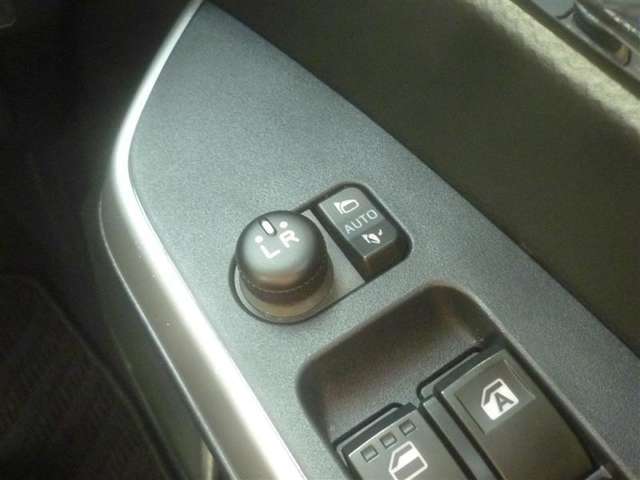 トヨタ ルーミー １．０ カスタム Ｇ R2年 (東北) 99