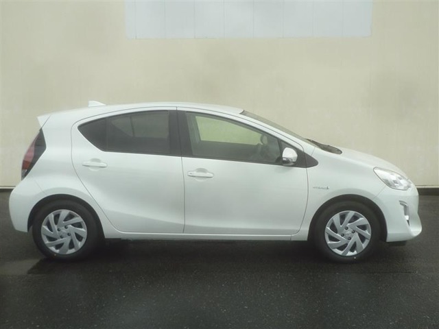 トヨタ アクア １．５ Ｓ H27年 (東北) 99