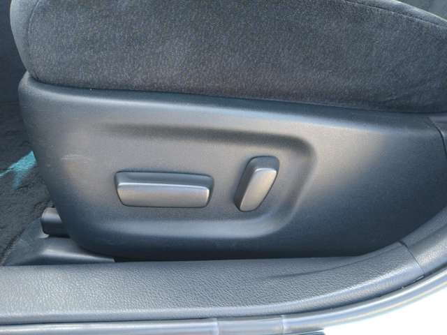 トヨタ クラウン ２．５ ロイヤルサルーン H28年 (九州・沖縄) 99