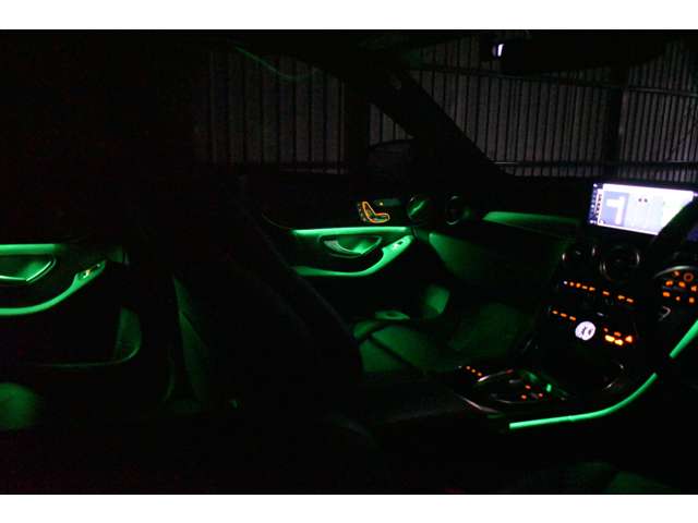 メルセデスベンツ Ｃクラス Ｃ２００ ローレウス エディション （ＢＳＧ搭載モデル） スポーツプラスパッケージ R2年 (関東) 99