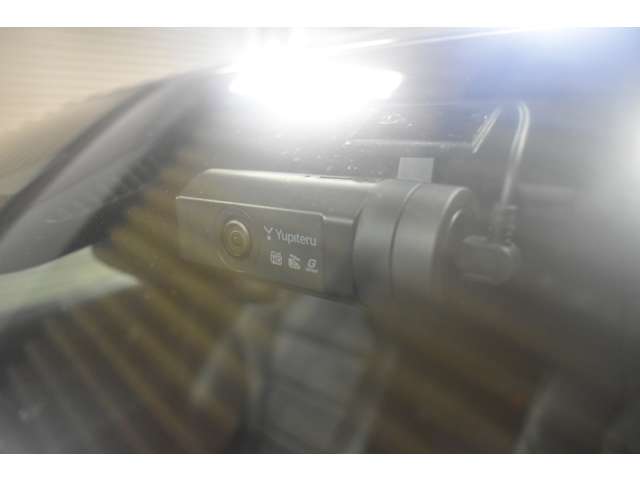 メルセデスベンツ Ｃクラス Ｃ２００ ローレウス エディション （ＢＳＧ搭載モデル） スポーツプラスパッケージ R2年 (関東) 99