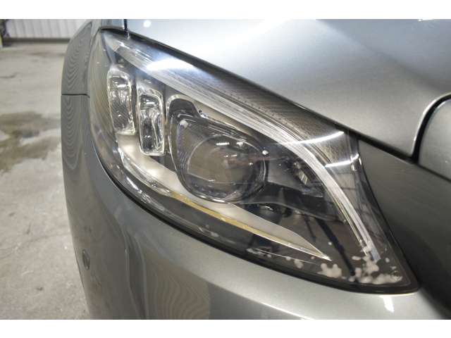 メルセデスベンツ Ｃクラス Ｃ２００ ローレウス エディション （ＢＳＧ搭載モデル） スポーツプラスパッケージ R2年 (関東) 99