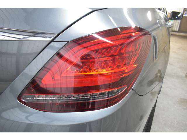 メルセデスベンツ Ｃクラス Ｃ２００ ローレウス エディション （ＢＳＧ搭載モデル） スポーツプラスパッケージ R2年 (関東) 99