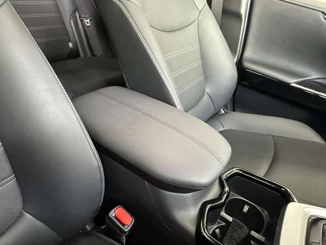 トヨタ ＲＡＶ４ ２．５ ハイブリッド Ｇ Ｅ－ＦＯＵＲ ４ＷＤ R4年 (北海道) 99