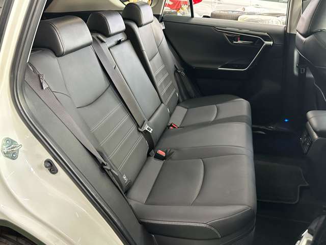 トヨタ ＲＡＶ４ ２．５ ハイブリッド Ｇ Ｅ－ＦＯＵＲ ４ＷＤ R4年 (北海道) 99