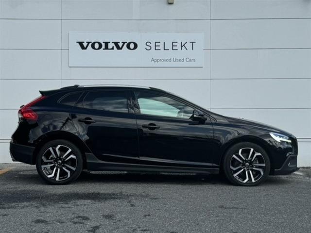 ボルボ Ｖ４０クロスカントリー Ｄ４ ダイナミック エディション ディーゼルターボ R1年 (東北) 99