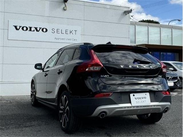 ボルボ Ｖ４０クロスカントリー Ｄ４ ダイナミック エディション ディーゼルターボ R1年 (東北) 99