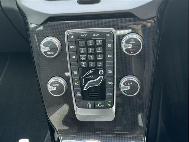 ボルボ Ｖ４０クロスカントリー Ｄ４ ダイナミック エディション ディーゼルターボ R1年 (東北) 99