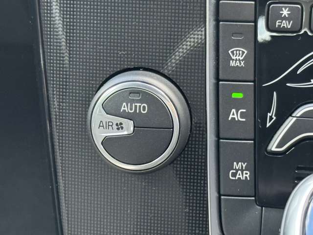 ボルボ Ｖ４０クロスカントリー Ｄ４ ダイナミック エディション ディーゼルターボ R1年 (東北) 99