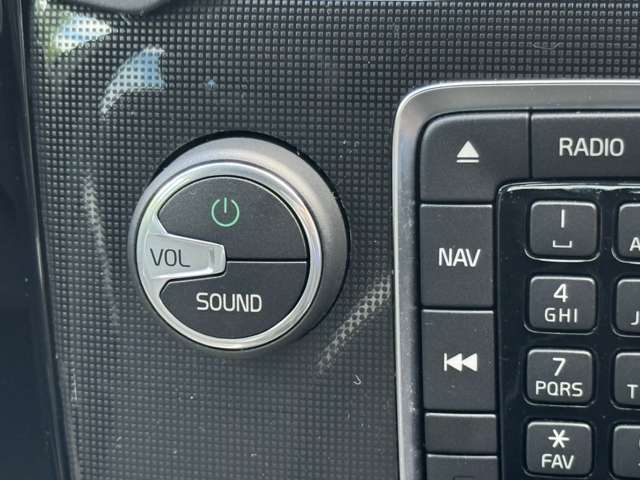 ボルボ Ｖ４０クロスカントリー Ｄ４ ダイナミック エディション ディーゼルターボ R1年 (東北) 99