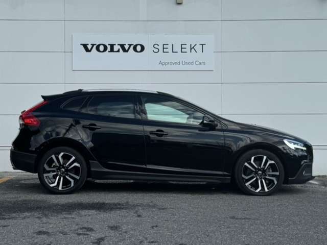 ボルボ Ｖ４０クロスカントリー Ｄ４ ダイナミック エディション ディーゼルターボ R1年 (東北) 99
