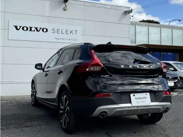 ボルボ Ｖ４０クロスカントリー Ｄ４ ダイナミック エディション ディーゼルターボ R1年 (東北) 99