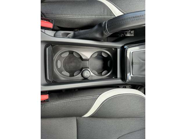 ボルボ Ｖ４０クロスカントリー Ｄ４ ダイナミック エディション ディーゼルターボ R1年 (東北) 99