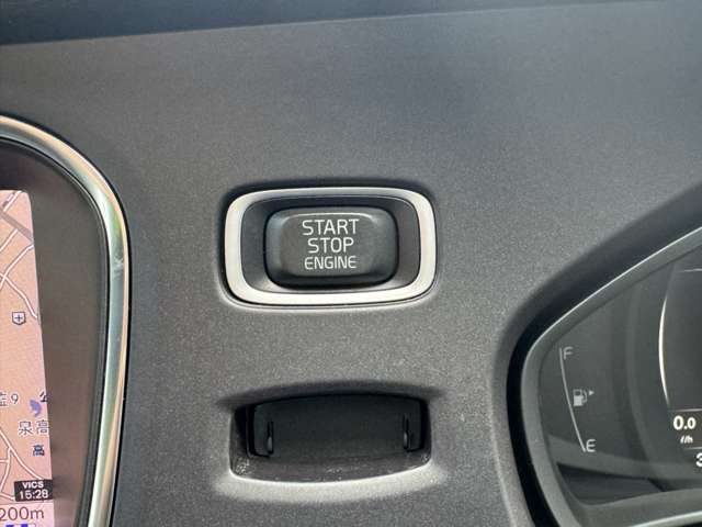 ボルボ Ｖ４０クロスカントリー Ｄ４ ダイナミック エディション ディーゼルターボ R1年 (東北) 99