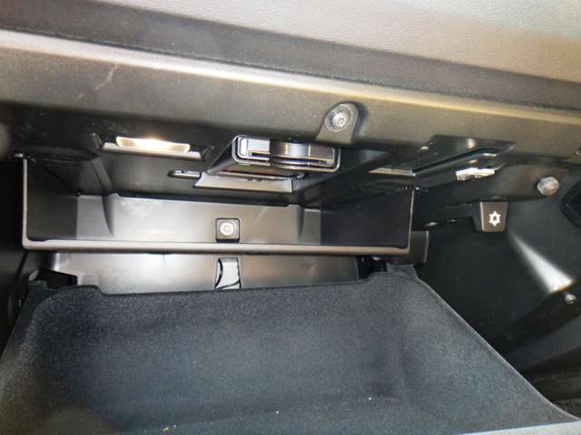 ボルボ ＸＣ６０ Ｄ４ ＡＷＤ インスクリプション ディーゼルターボ ４ＷＤ R1年 (東北) 99