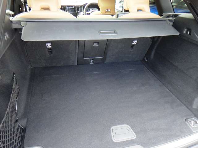 ボルボ ＸＣ６０ Ｄ４ ＡＷＤ インスクリプション ディーゼルターボ ４ＷＤ R1年 (東北) 99