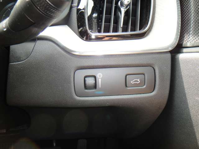 ボルボ ＸＣ６０ Ｄ４ ＡＷＤ インスクリプション ディーゼルターボ ４ＷＤ R1年 (東北) 99