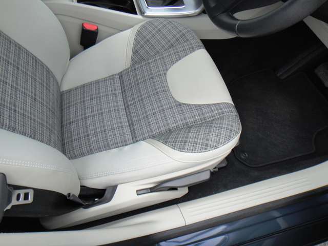 ボルボ Ｖ４０ Ｔ３　タックエディション H30年 (東北) 99