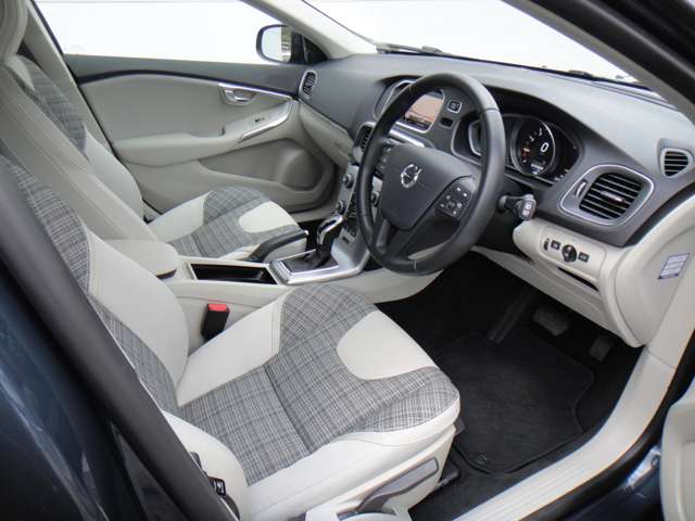 ボルボ Ｖ４０ Ｔ３　タックエディション H30年 (東北) 99