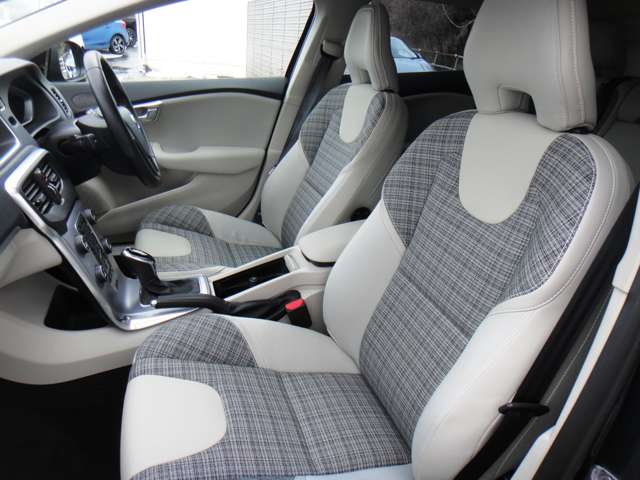 ボルボ Ｖ４０ Ｔ３　タックエディション H30年 (東北) 99