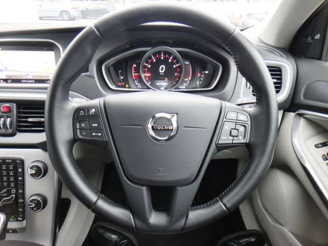 ボルボ Ｖ４０ Ｔ３　タックエディション H30年 (東北) 99