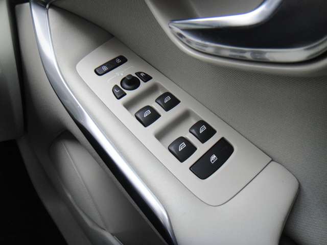 ボルボ Ｖ４０ Ｔ３　タックエディション H30年 (東北) 99