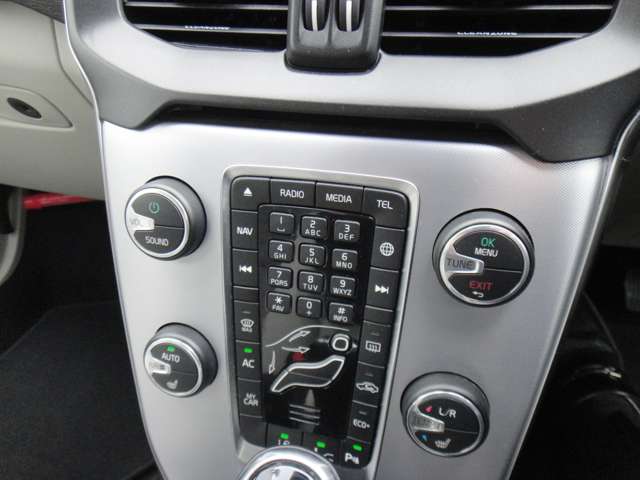 ボルボ Ｖ４０ Ｔ３　タックエディション H30年 (東北) 99