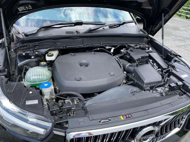 ボルボ ＸＣ４０ Ｂ４ ＡＷＤ インスクリプション ４ＷＤ R2年 (東北) 99