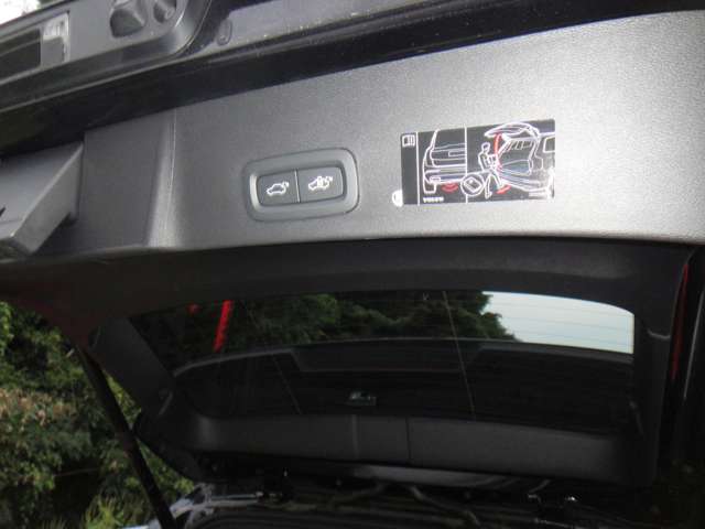 ボルボ ＸＣ４０ Ｂ４ ＡＷＤ インスクリプション ４ＷＤ R2年 (東北) 99