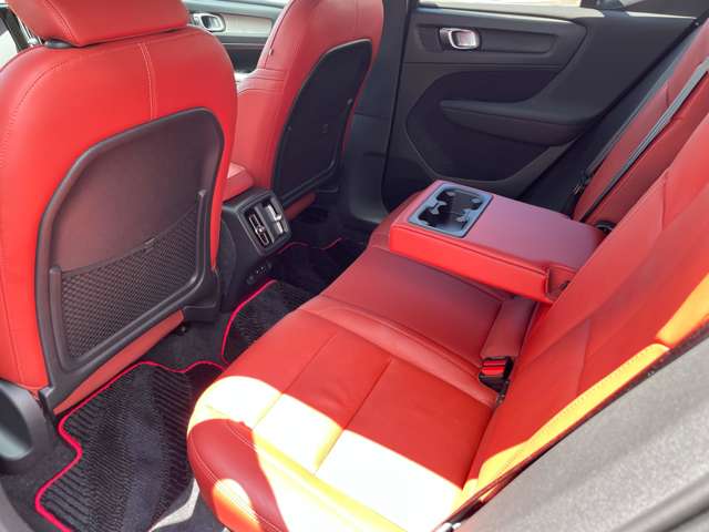 ボルボ ＸＣ４０ Ｂ４ ＡＷＤ インスクリプション ４ＷＤ R2年 (東北) 99