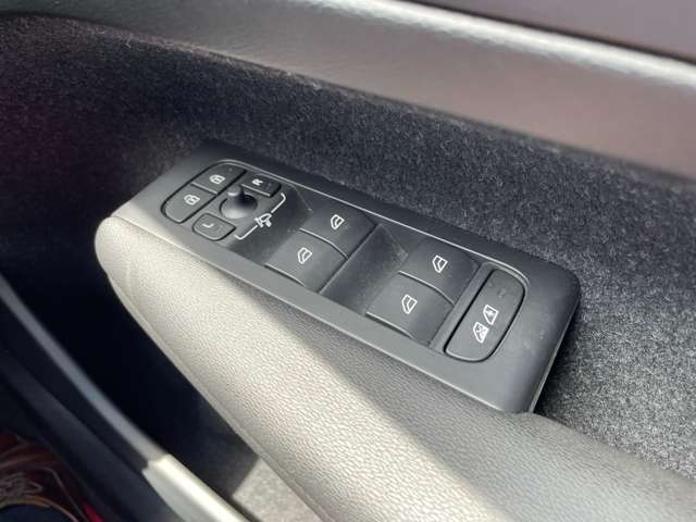 ボルボ ＸＣ４０ Ｂ４ ＡＷＤ インスクリプション ４ＷＤ R2年 (東北) 99