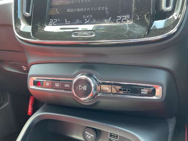 ボルボ ＸＣ４０ Ｂ４ ＡＷＤ インスクリプション ４ＷＤ R2年 (東北) 99