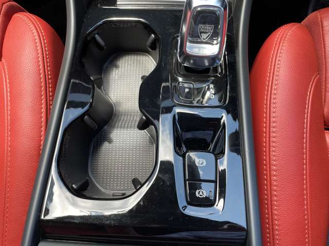 ボルボ ＸＣ４０ Ｂ４ ＡＷＤ インスクリプション ４ＷＤ R2年 (東北) 99