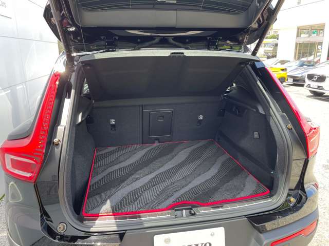 ボルボ ＸＣ４０ Ｂ４ ＡＷＤ インスクリプション ４ＷＤ R2年 (東北) 99