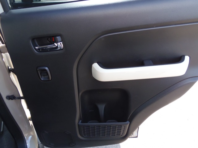 スズキ クロスビー １．０ ハイブリッド ＭＺ H30年 (東海) 99