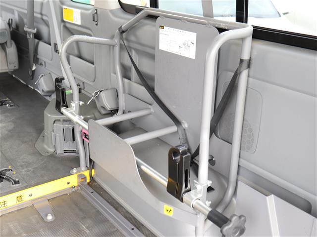 トヨタ ハイエースバン ２．７ ウェルキャブ Ｄタイプ スーパーロング H21年 (関東) 99