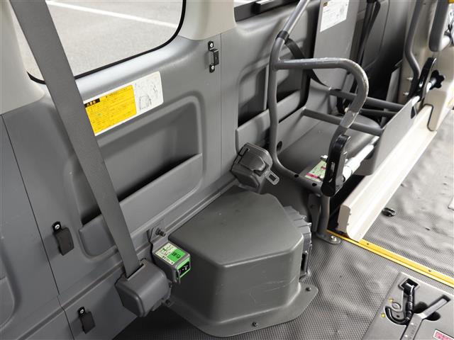 トヨタ ハイエースバン ２．７ ウェルキャブ Ｄタイプ スーパーロング H21年 (関東) 99