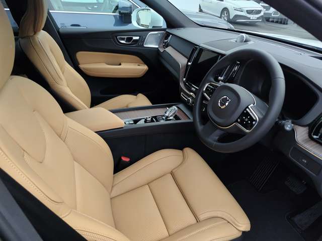 ボルボ ＸＣ６０ アルティメット Ｂ５ ＡＷＤ ４ＷＤ R6年 (東北) 99