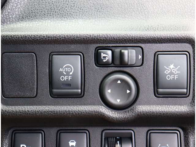 日産 ノート １．２ Ｘ Ｖセレクション R2年 (関東) 99