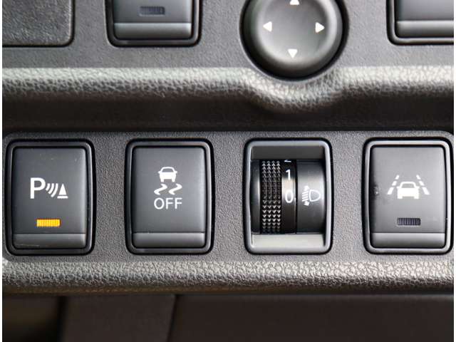 日産 ノート １．２ Ｘ Ｖセレクション R2年 (関東) 99